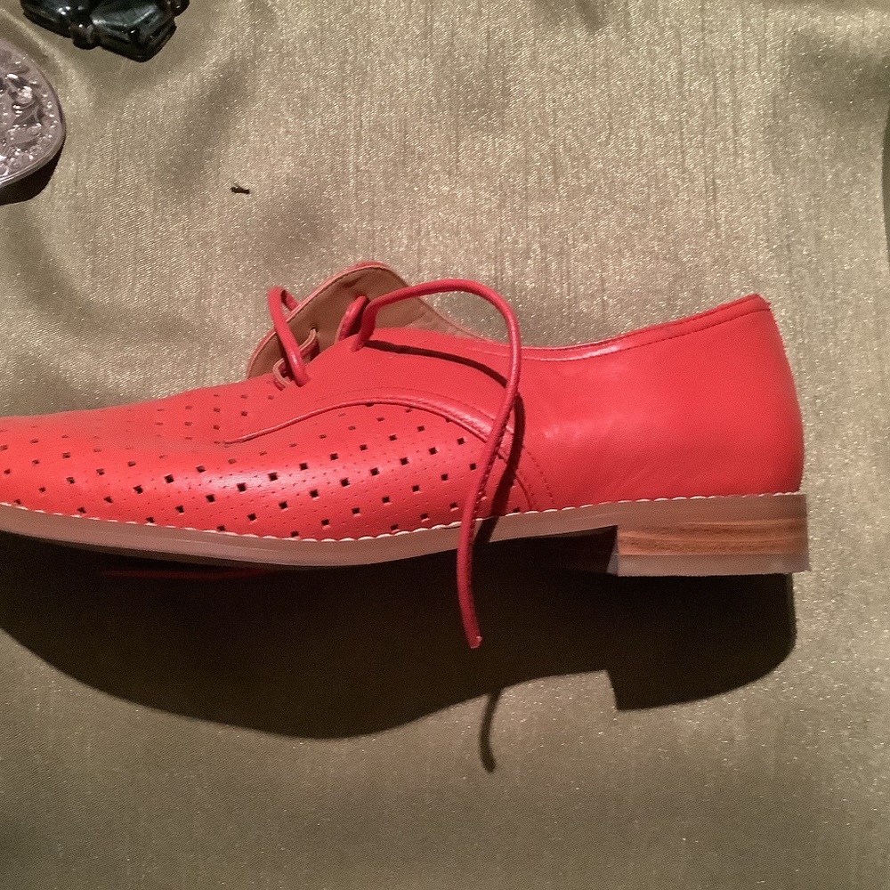 Halogen Oxford Size 7